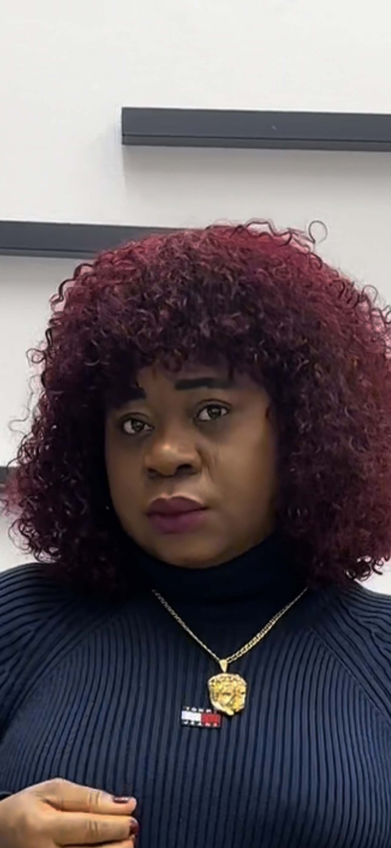 Machine bang bob curly